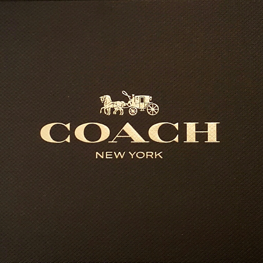 SOLD!! NWT; Coach Gift Set wristlet/charms - Picture 3 of 4